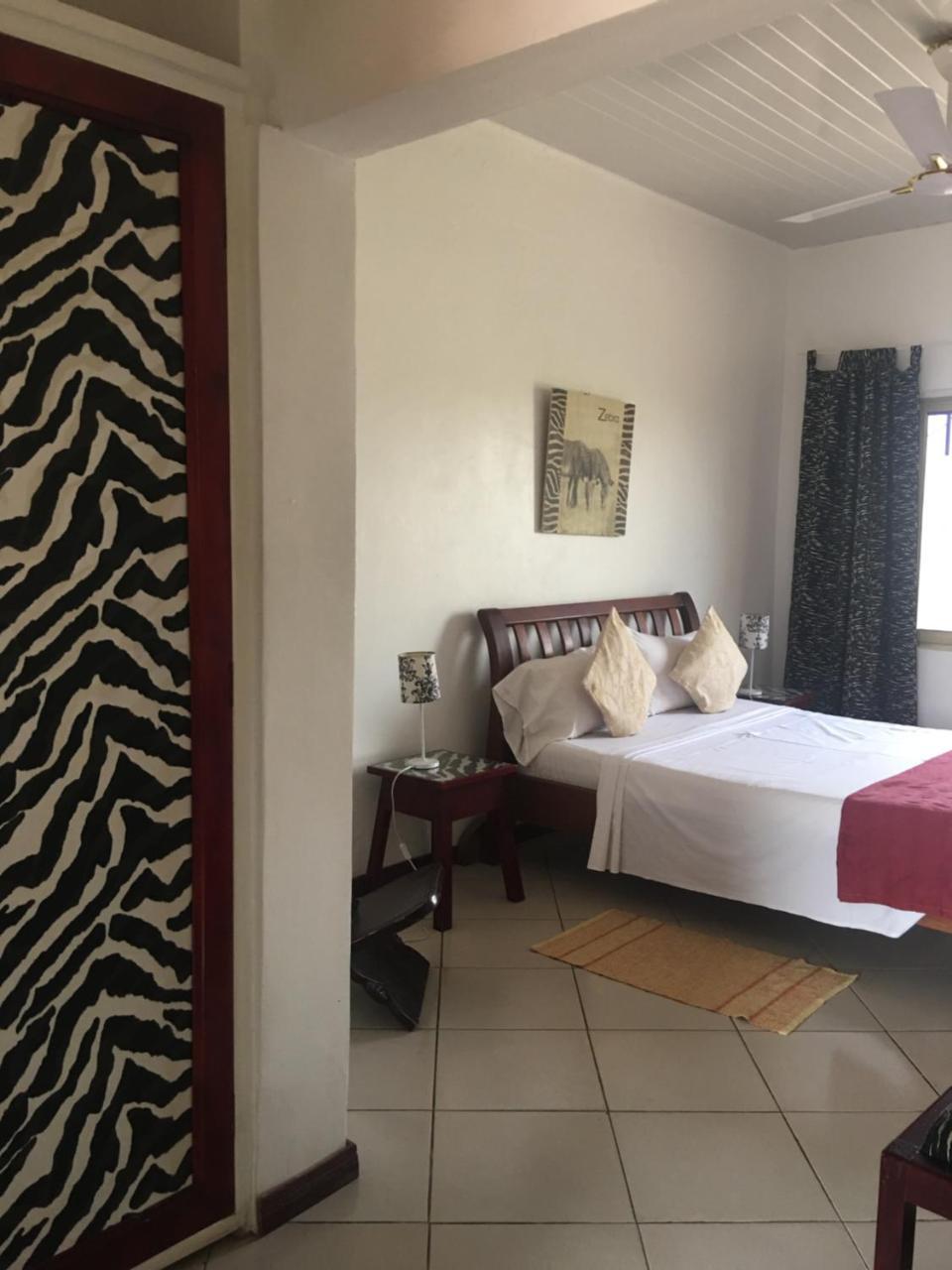 Laparadiseinn Accra Exterior foto